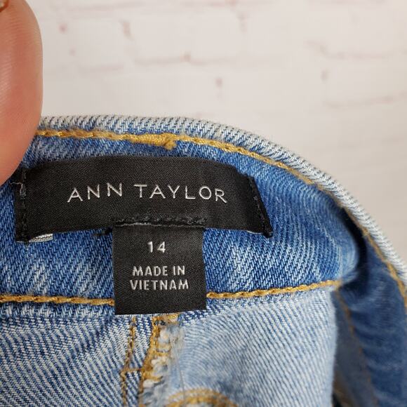 NEW Ann Taylor Straight Jeans Sz 14 Light Indigo Blue Wash Stretch Denim 28" Ins - Picture 11 of 16
